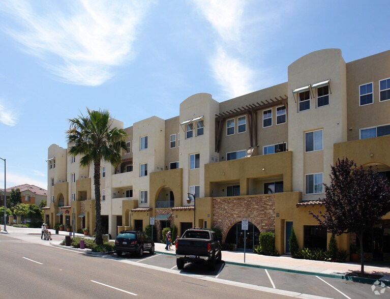1730-1760 E Palomar St, Chula Vista, CA à louer - Photo de l’immeuble – Image 3 sur 5