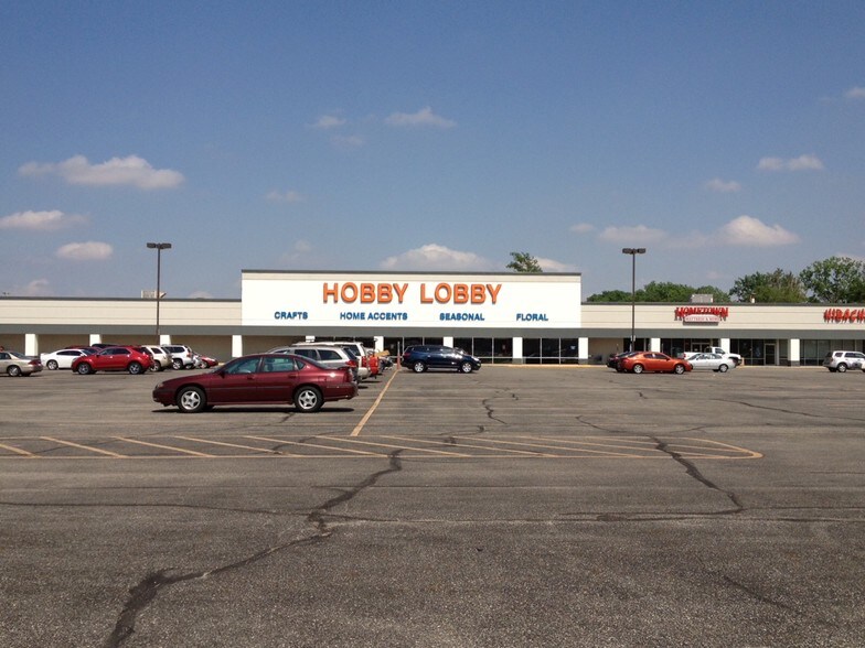 1805 E Markland Ave, Kokomo, IN à louer - Photo de l’immeuble – Image 1 sur 6