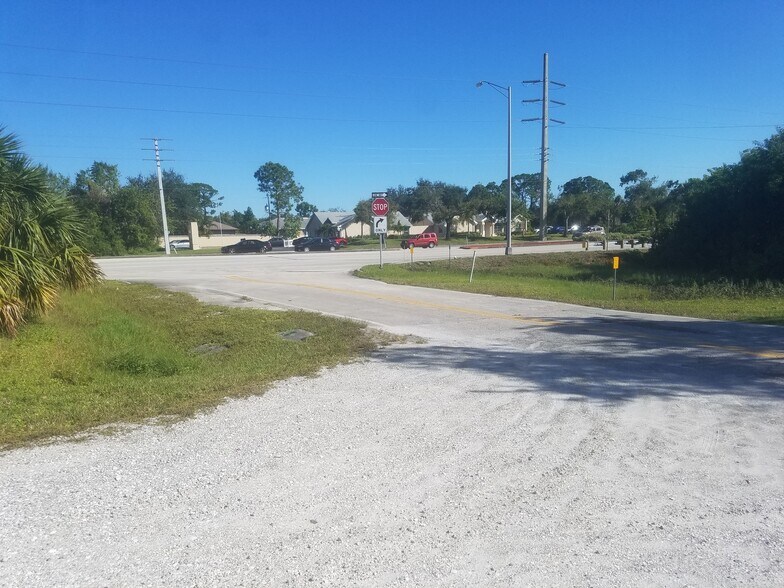774 SE Port St Lucie Blvd, Port Saint Lucie, FL à vendre - Aérien – Image 2 sur 4