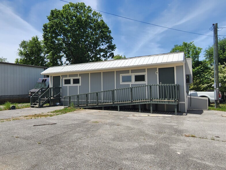 1204 S Main St, Columbia, TN à louer - Photo de l’immeuble – Image 3 sur 34