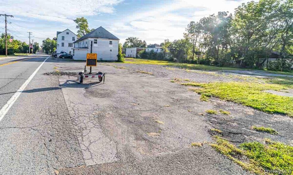 212 Homestead Ave, Maybrook, NY à vendre - Photo principale – Image 1 sur 16