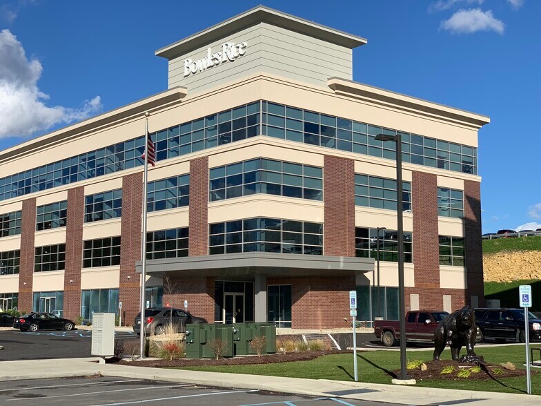 125 Granville Sq, Morgantown, WV à louer - Photo de l’immeuble – Image 2 sur 5