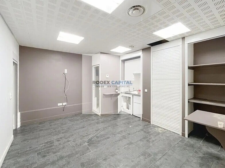 Local commercial dans Paris à louer - Photo de l’immeuble – Image 3 sur 5