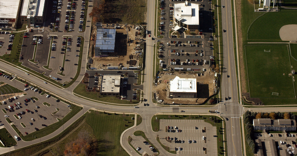 2021 Health Dr SW, Wyoming, MI à vendre - Aérien – Image 2 sur 7