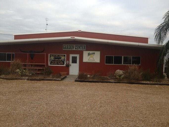 204 Glen Flora Rd, Eagle Lake, TX à vendre - Photo de l’immeuble – Image 2 sur 30