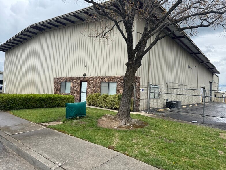 295 Convair Ave, Chico, CA à vendre - Photo de l’immeuble – Image 1 sur 15