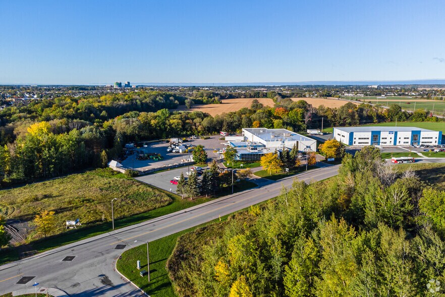 90 Bill Leathem Dr, Ottawa, ON à vendre - Aérien – Image 2 sur 18