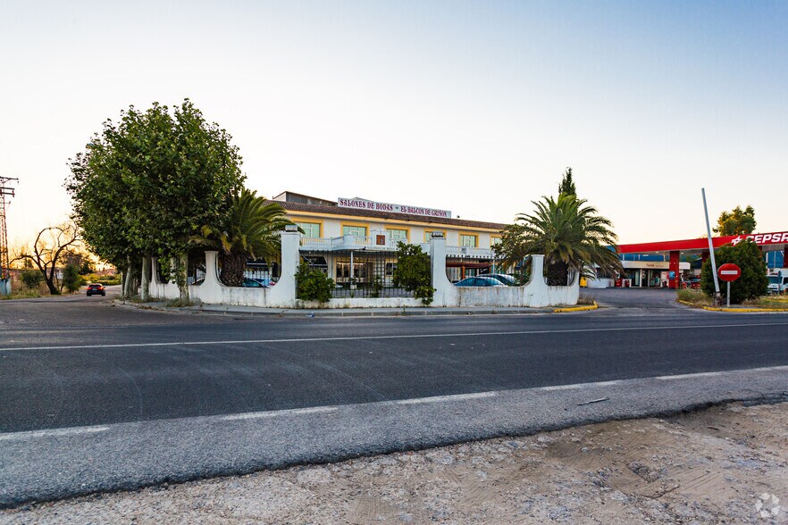 Local commercial dans Griñón, Madrid à vendre - Photo de l’immeuble – Image 1 sur 38