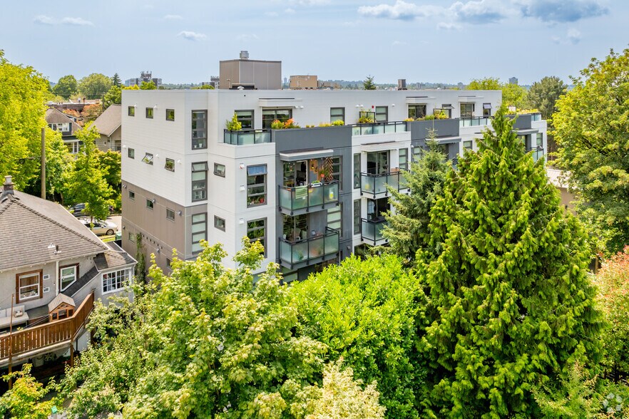 1551 Grant St, Vancouver, BC à vendre - Photo de l’immeuble – Image 3 sur 3