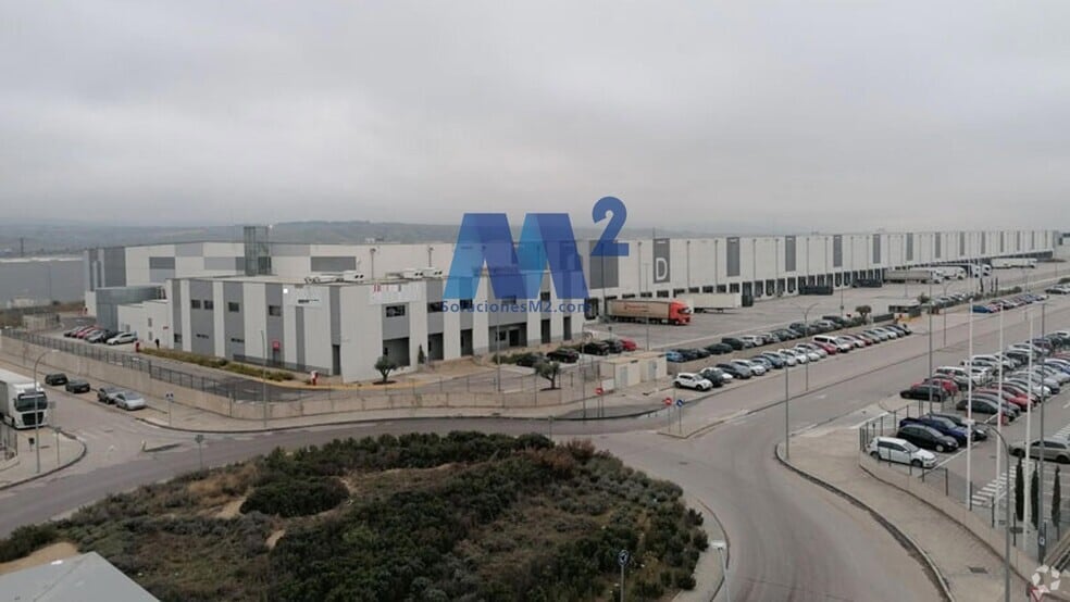 Industriel/Logistique dans Cabanillas del Campo, Guadalajara à louer - Photo de l’immeuble – Image 1 sur 6