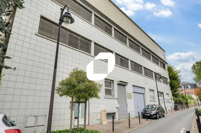 11 Rue De La Gare, Cachan à vendre - Photo de l’immeuble – Image 1 sur 12