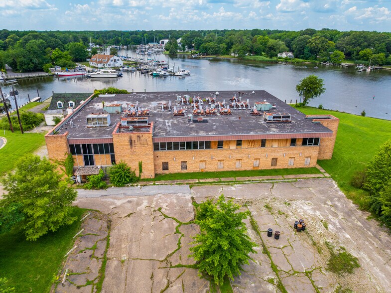 4800 Atwell Rd, Shady Side, MD à louer - Photo de l’immeuble – Image 2 sur 18