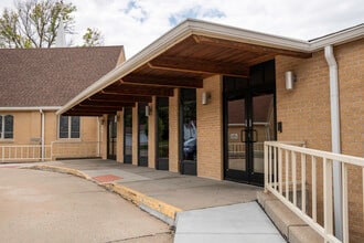 330 W Halleck St, Papillion, NE à louer Photo de l’immeuble– Image 1 sur 18