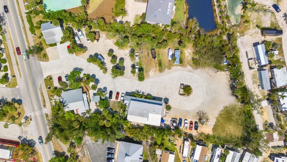 Sanibel Commons portefeuille de 3 biens à vendre sur LoopNet.fr - Aérien – Image 3 sur 31