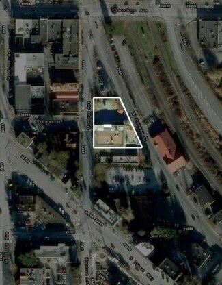 Plus de détails pour 2520 Montvue Ave, Abbotsford, BC - Local commercial à vendre