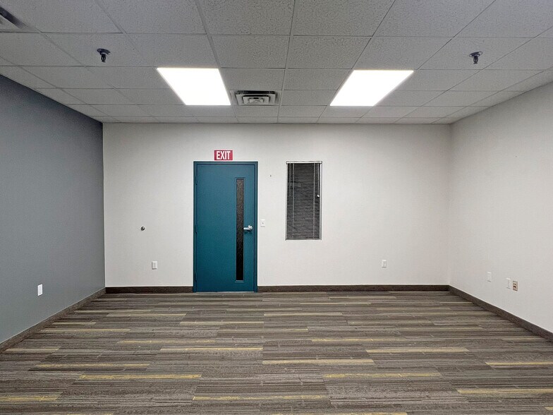 2820 W 23rd St, Erie, PA à louer - Photo intérieure – Image 3 sur 17