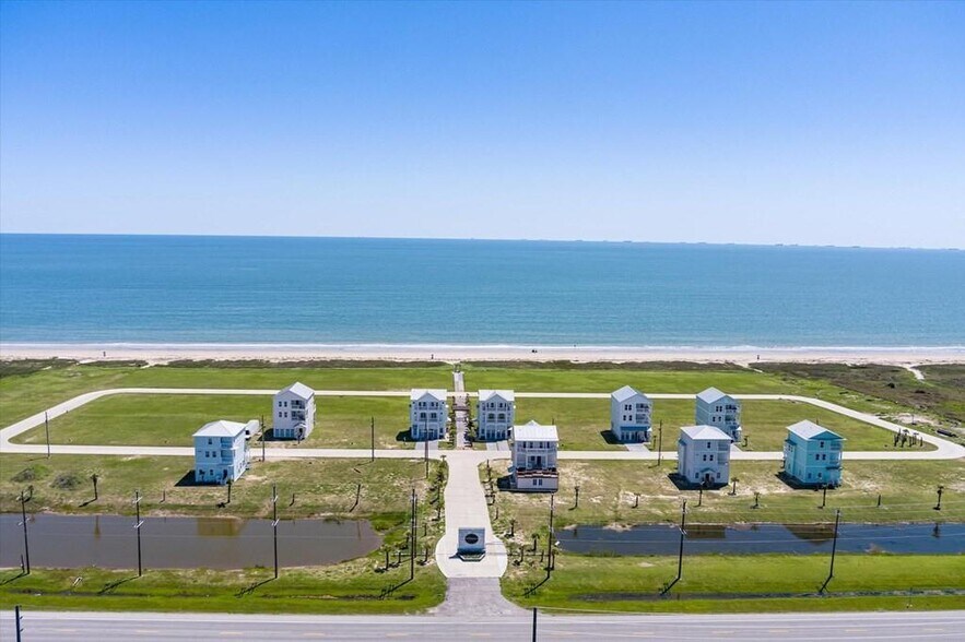 Aria Palms portefeuille de 8 biens à vendre sur LoopNet.fr - Photo de l’immeuble – Image 1 sur 1