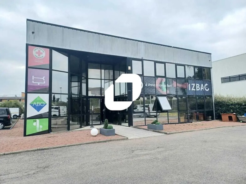 Local d'activités dans Artigues-près-Bordeaux à vendre - Photo de l’immeuble – Image 2 sur 13