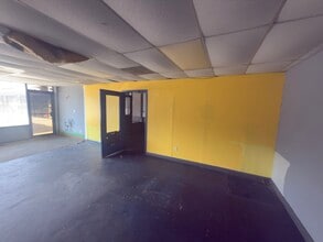 6100 W Fairfield Dr, Pensacola, FL à louer Photo intérieure– Image 2 sur 7