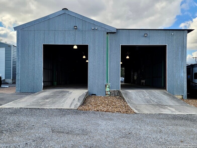26256 N Us-281 Hwy, San Antonio, TX à louer - Photo de l’immeuble – Image 3 sur 5