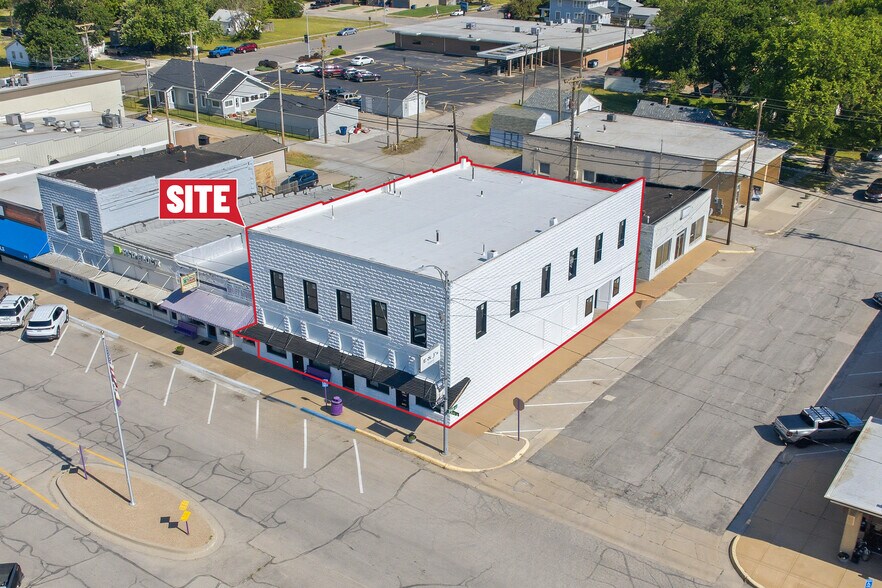 202 Main st, Valley Center, KS à vendre - Photo de l’immeuble – Image 1 sur 9