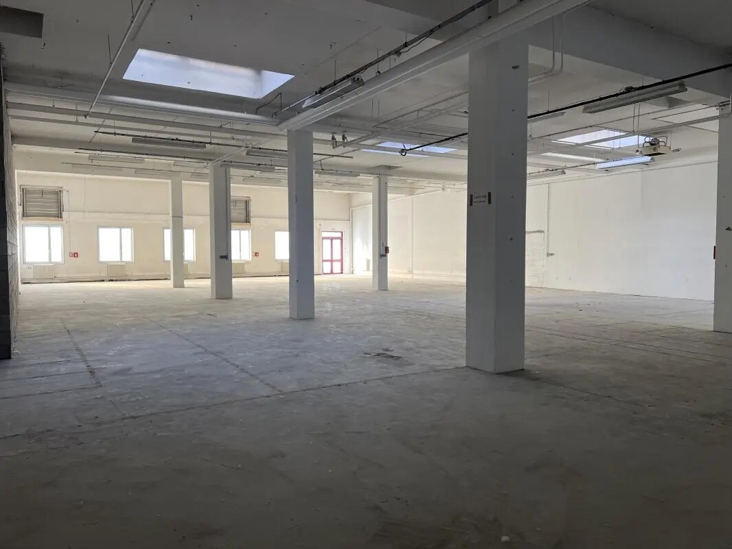 Local d'activités dans Villepinte à vendre Photo intérieure– Image 1 sur 14