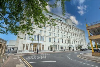 Plus de détails pour 4-5 Church Rd, Southend-On-Sea - Local commercial à louer