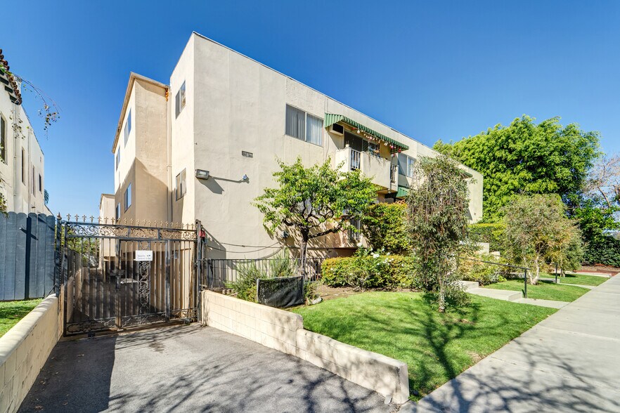 617 N Orange Dr, Los Angeles, CA à vendre - Photo de l’immeuble – Image 2 sur 8