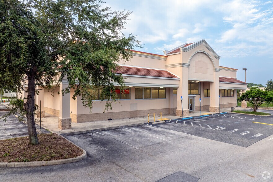 5886 Conroy Windermere Rd, Orlando, FL à vendre - Photo de l’immeuble – Image 3 sur 11