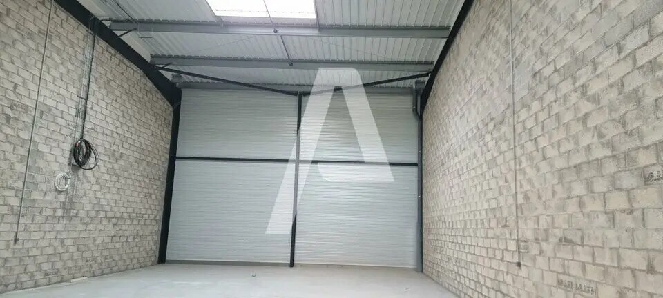 Local d'activités dans Moissy-Cramayel à vendre - Photo de l’immeuble – Image 2 sur 5