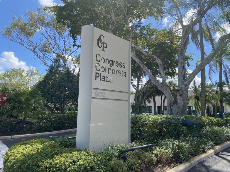 902 Clint Moore Rd, Boca Raton, FL à louer - Photo de l’immeuble – Image 3 sur 14