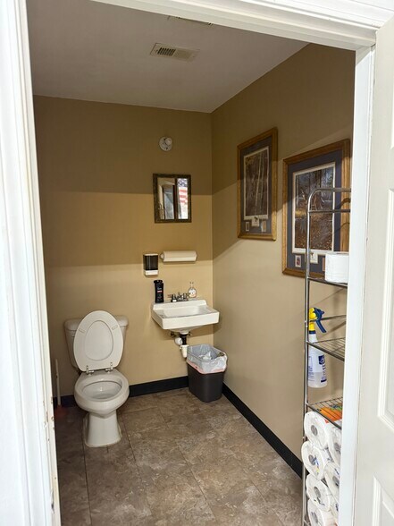 5521 Pleasant View Rd, Memphis, TN à louer - Photo de l’immeuble – Image 3 sur 16