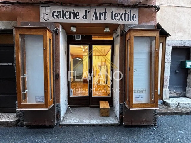 Plus de détails pour Local commercial à vendre