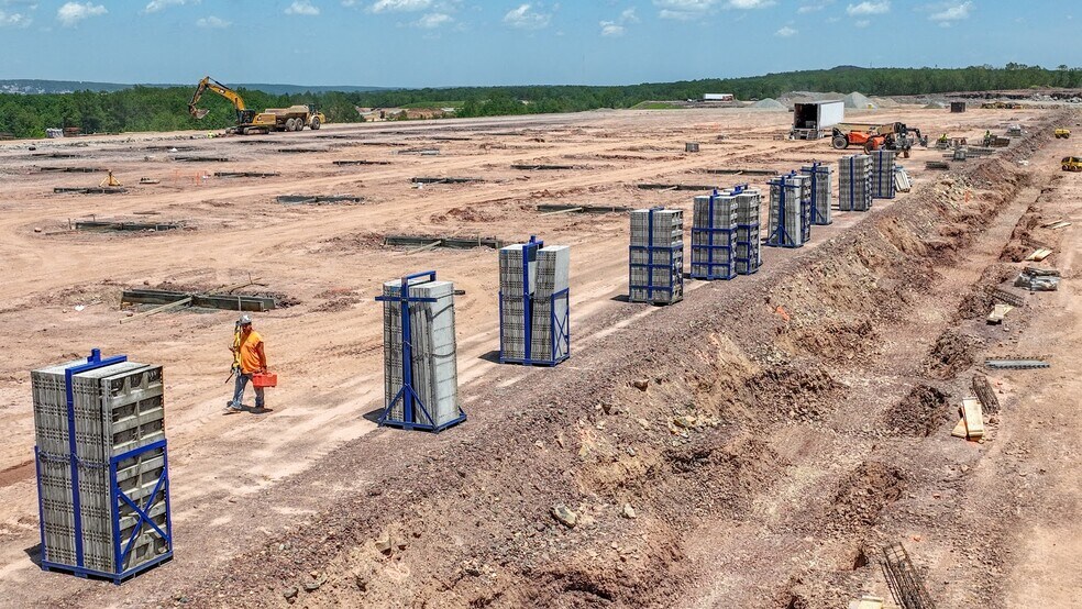 Route 424 and I-81, Hazle Township, PA à louer - Photo de la construction – Image 2 sur 2