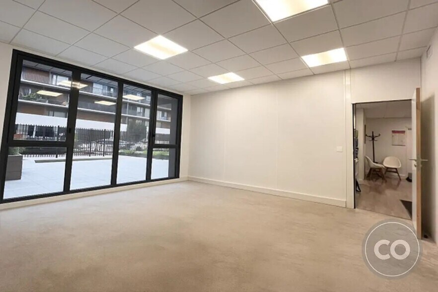Bureau dans Boulogne-Billancourt à louer - Photo de l’immeuble – Image 2 sur 8