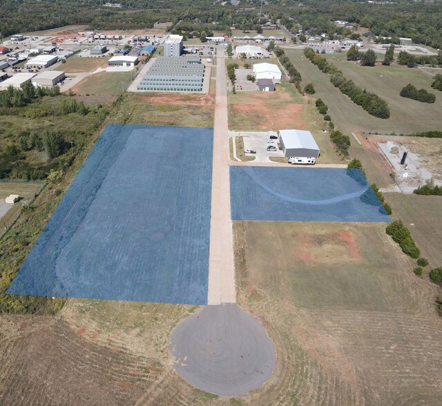 South Symes Lane, Mustang, OK à vendre - Photo de l’immeuble – Image 2 sur 7