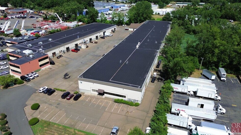 78-98 Rebeschi Dr, North Haven, CT à louer - Photo de l’immeuble – Image 3 sur 9