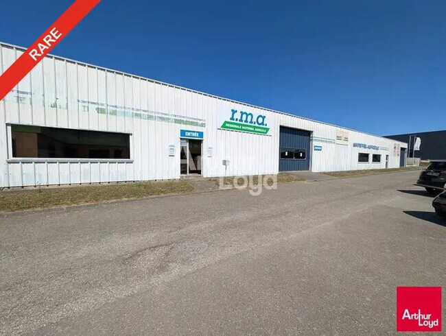Plus de détails pour Local d’activités à vendre