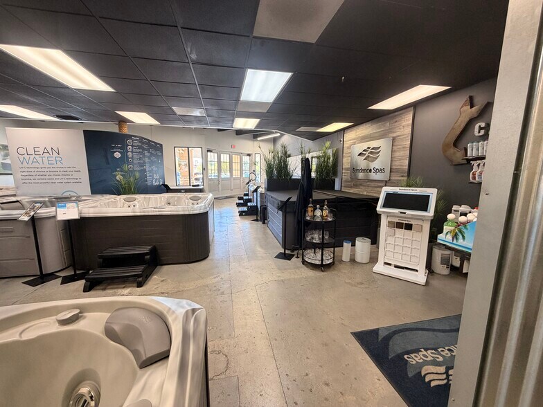 22900-22924 Los Alisos Blvd, Mission Viejo, CA à louer - Photo de l’immeuble – Image 3 sur 79