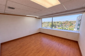 2150 Coral Way, Miami, FL à louer Photo intérieure– Image 1 sur 4