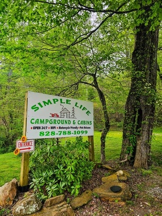 Plus de détails pour 88 Lower Mountain Creek Rd, Robbinsville, NC - Spécialisé à vendre