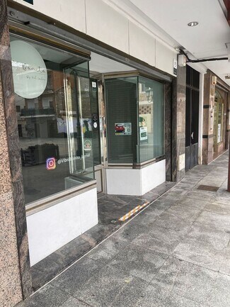 Plus de détails pour Local commercial à louer