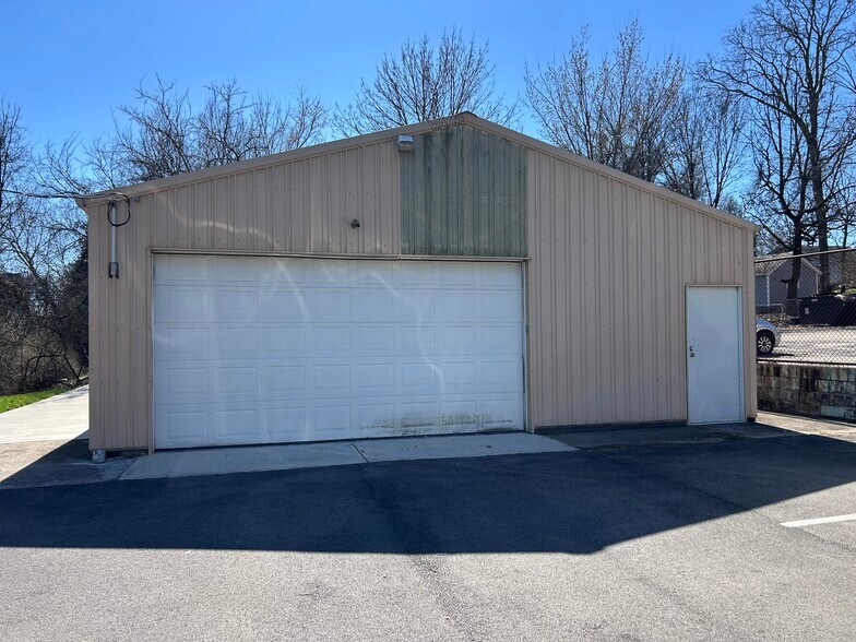 3301 Camvic Ter, Cincinnati, OH à vendre - Photo de l’immeuble – Image 3 sur 5