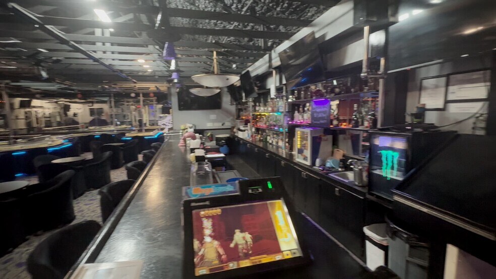 2004 Wilmington Hwy, Jacksonville, NC à louer - Vidéo sur l’annonce professionnelle – Image 2 sur 11