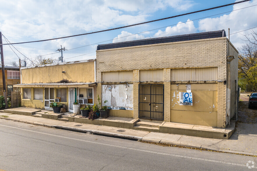 2215 S Flores St, San Antonio, TX à vendre - Photo principale – Image 1 sur 4