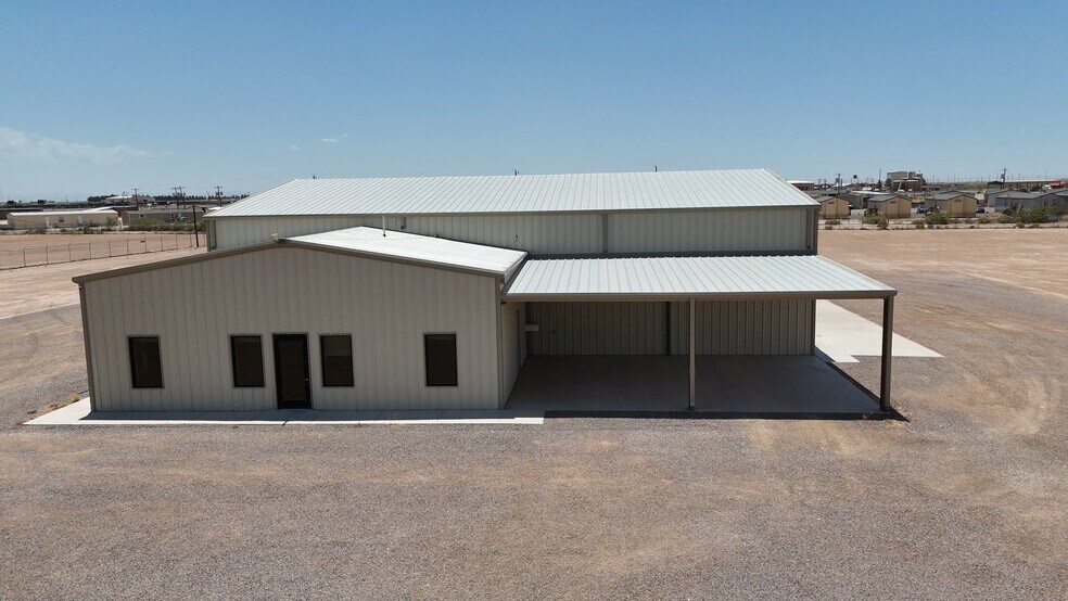 1389 Oil Mil Rd, Pecos, TX à louer - Vidéo sur l’annonce professionnelle – Image 3 sur 39