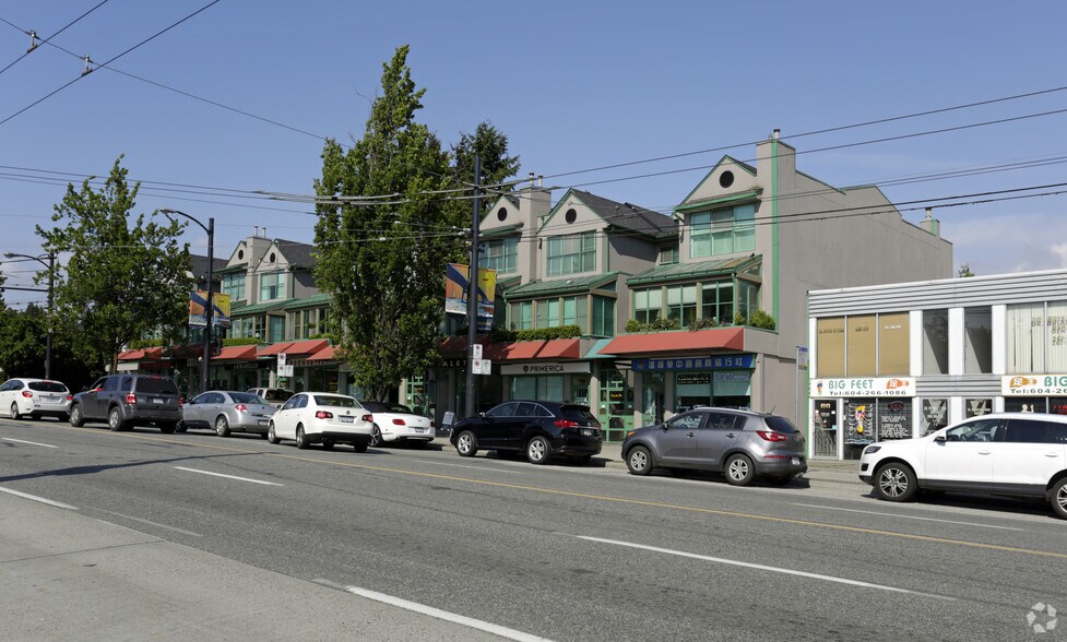 7902-7938 Granville St, Vancouver, BC à louer - Photo de l’immeuble – Image 2 sur 6