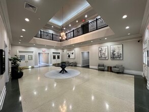 700 Parker Sq, Flower Mound, TX à louer Photo intérieure– Image 1 sur 8