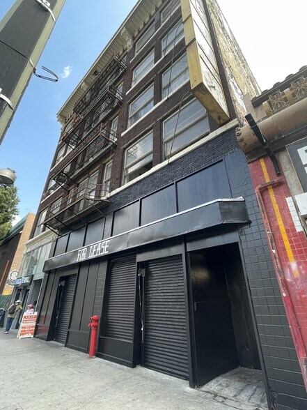 242 S Broadway, Los Angeles, CA à louer - Photo de l’immeuble – Image 2 sur 4