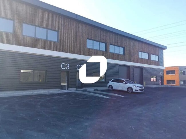 Plus de détails pour Bureau, Local d'activités à louer